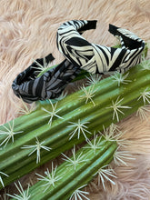 Load image into Gallery viewer, Zebra Headband